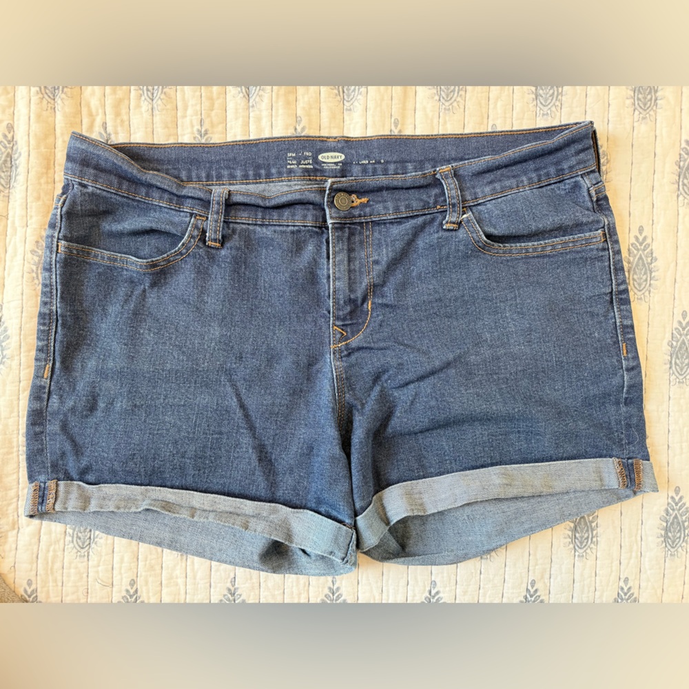 FREE* Old Navy Classic Dark Wash Denim Shorts